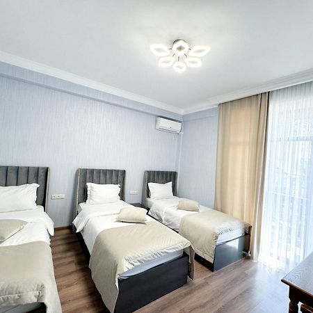 Armenia Hotel Yerevan Exterior photo