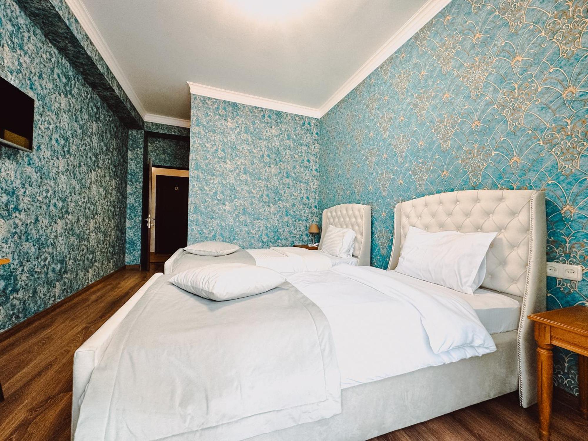 Armenia Hotel Yerevan Exterior photo