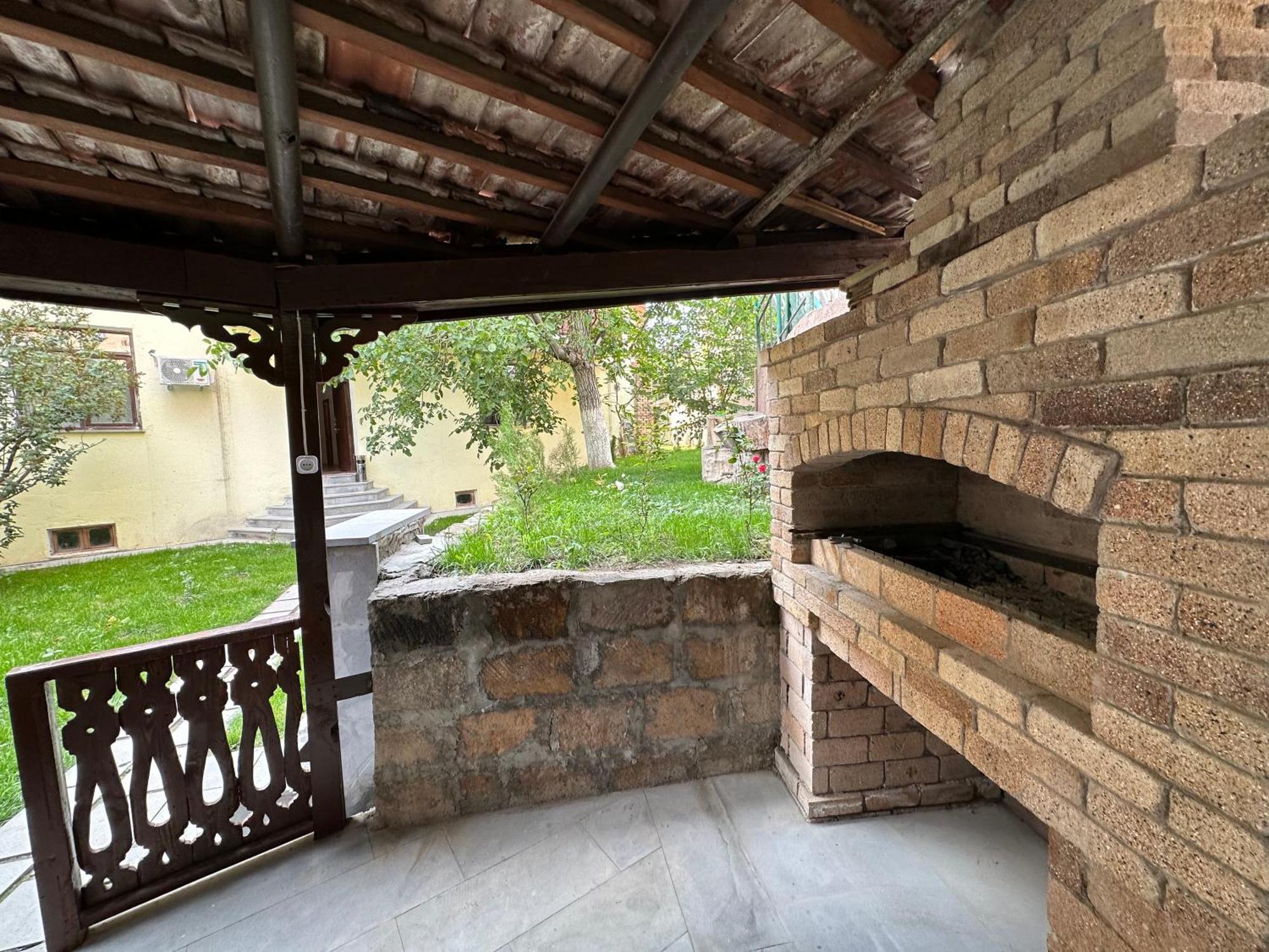 Armenia Hotel Yerevan Exterior photo